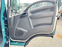 ISUZU Elf Aluminum Van TRG-NMR85AN 2018 281,400km_30