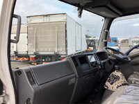 ISUZU Elf Aluminum Van TRG-NPR85AN 2015 89,529km_31