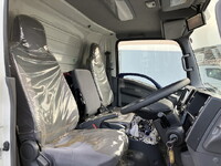 ISUZU Elf Aluminum Van TRG-NPR85AN 2015 89,529km_33