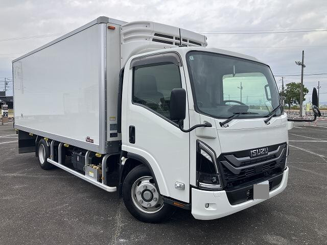 Elf Refrigerator & Freezer Truck_1