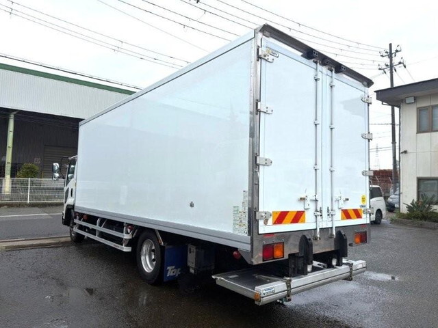 Forward Refrigerator & Freezer Truck_2