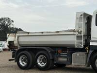 UD TRUCKS Quon Dump QKG-CW5XL 2015 170,000km_5