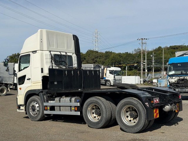 Profia Trailer Head_2