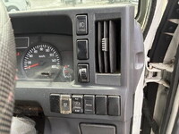 ISUZU Elf Aluminum Block TRG-NJR85A 2016 126,843km_24
