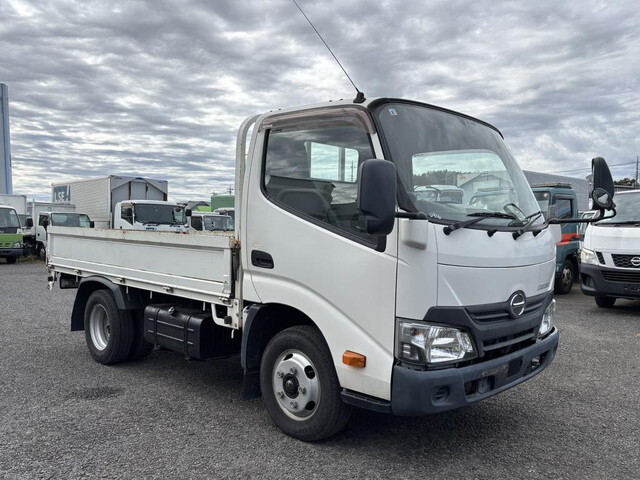 HINO Dutro Flat Body TPG-XZU605M 2017 47,889km