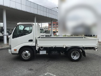 HINO Dutro Flat Body 2RG-XZU605M 2020 27,254km_4