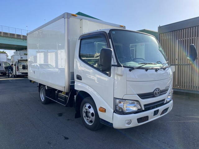 Toyoace Refrigerator & Freezer Truck_1